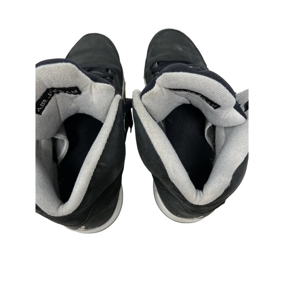 Nike Black and Gray Athletic Shoes - Picture 7 of 8